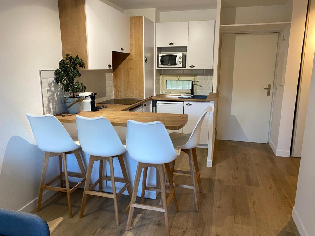 Appartement Avec Piscine 5 Min A Pieds Des Plages Валлорис Экстерьер фото