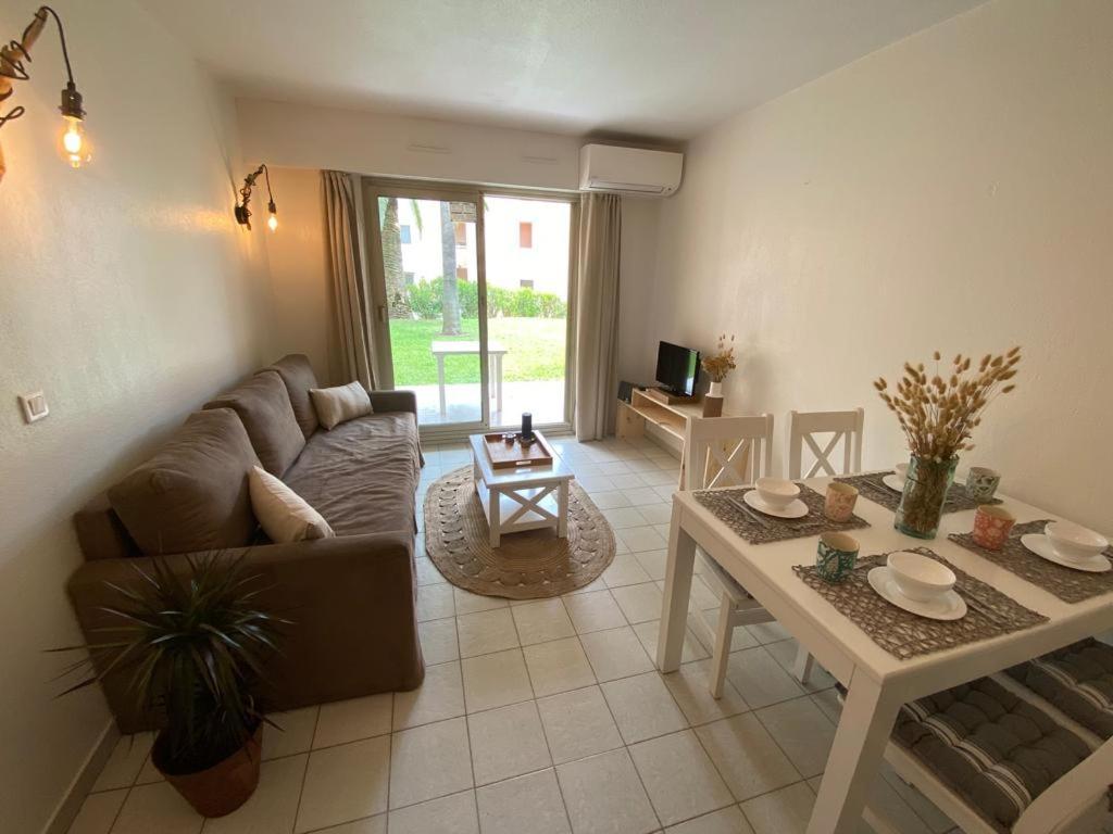 Appartement Avec Piscine 5 Min A Pieds Des Plages Валлорис Экстерьер фото